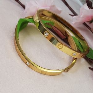 Beautiful stainless steel bracelet Gold Color